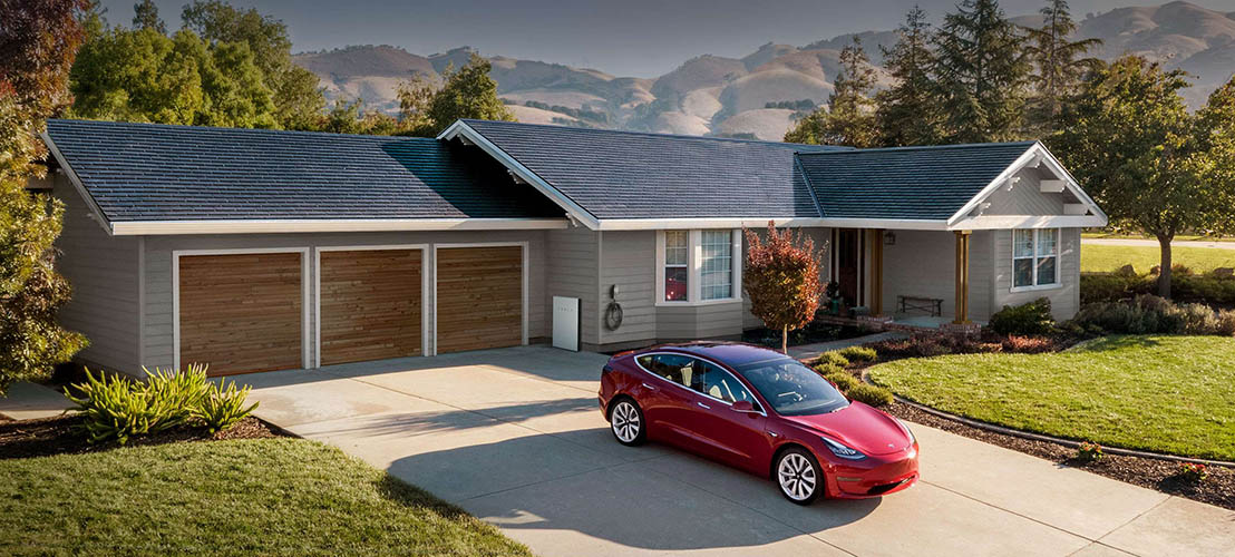 A Tesla napelemek legújabb változata: a napelemes tetőcserép