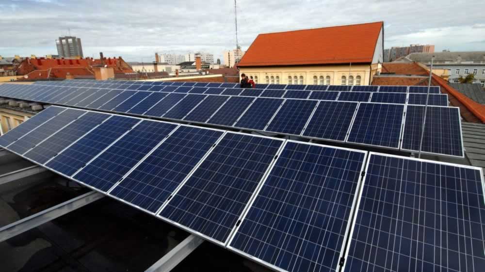Egész települések választják a napenergiát Magyarországon