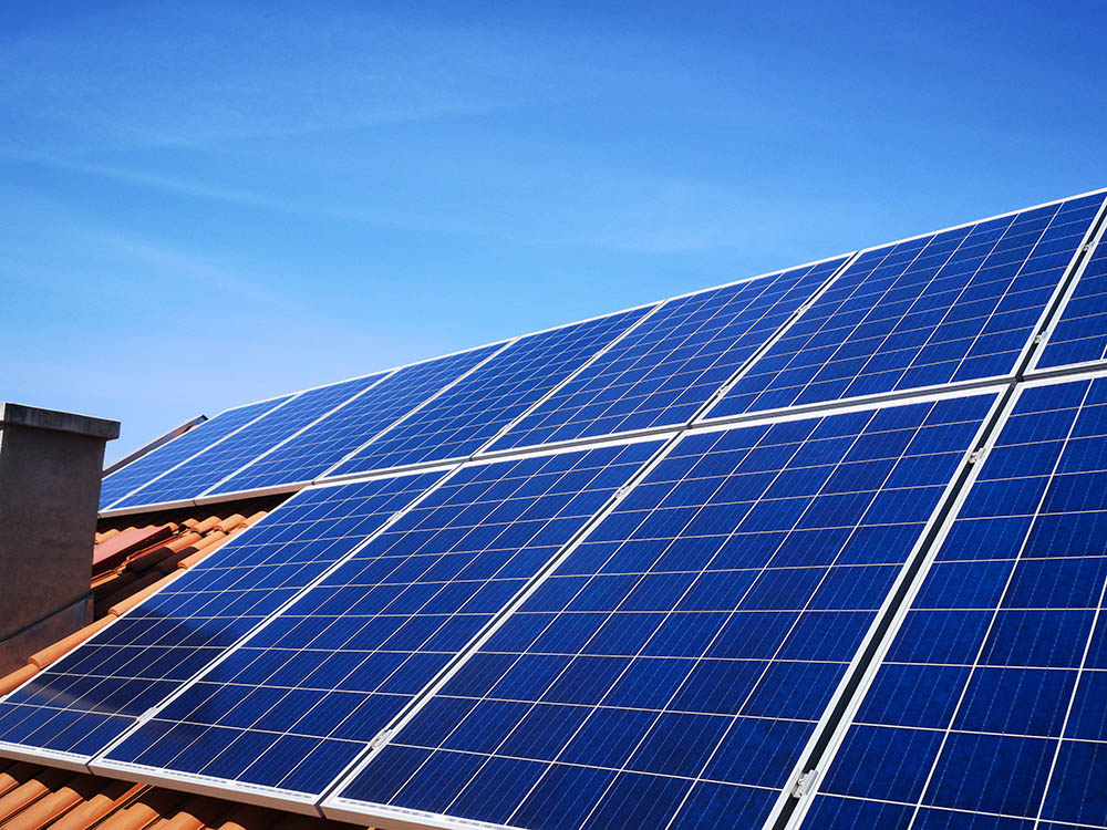 Miért érdemes napelemmel termelni az „üzemanyagot”?